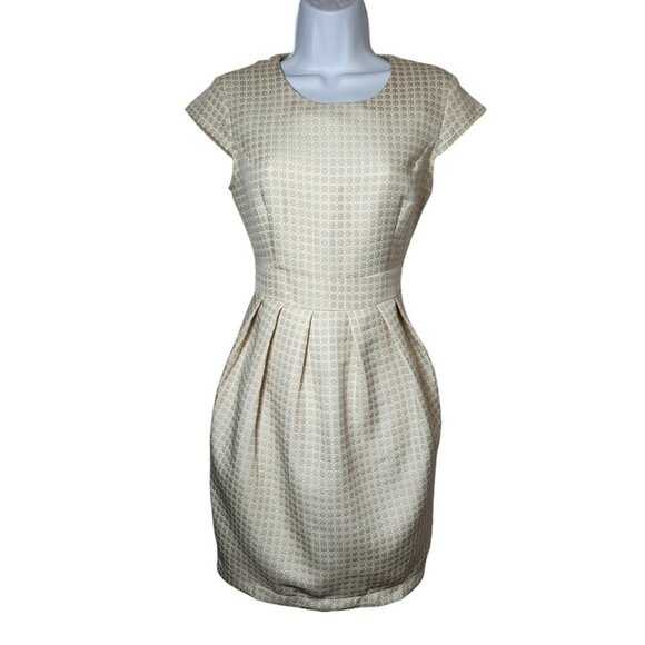 Maldita Women’s Beige Textured Cap Sleeve Pleated Dress Size S 100% Polyester - Picture 1 of 7